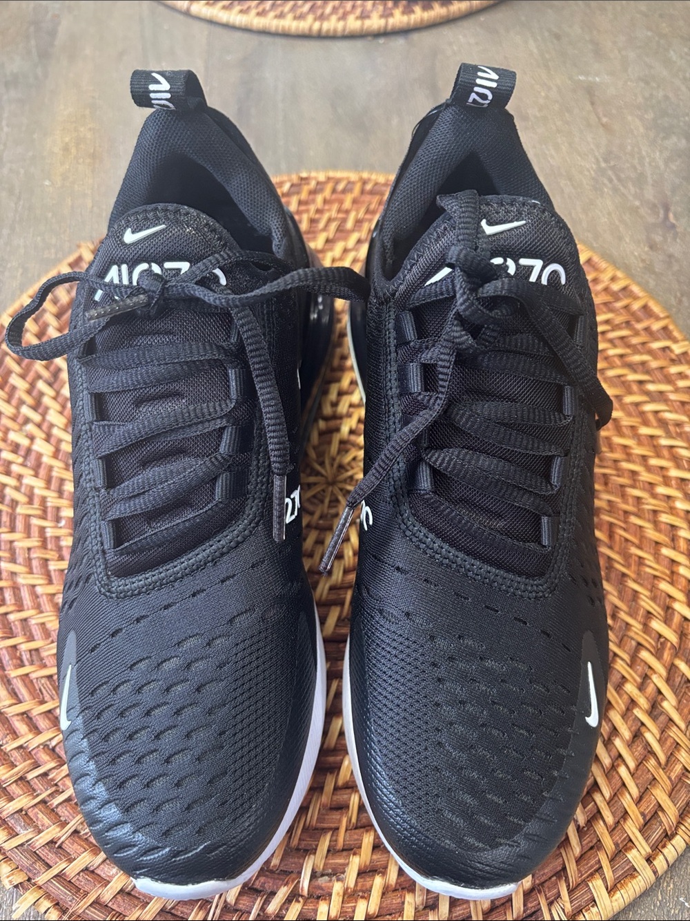 Nike Women’s Air Max 270 — Black and White Size 6